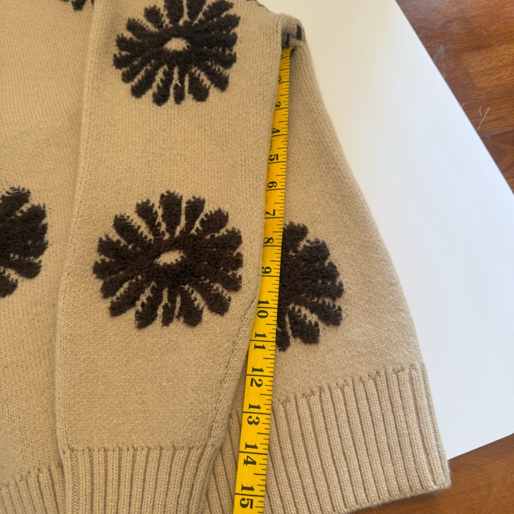 Beige and Brown Floral‎ Women's Sweater S/M - Picture 6 of 8